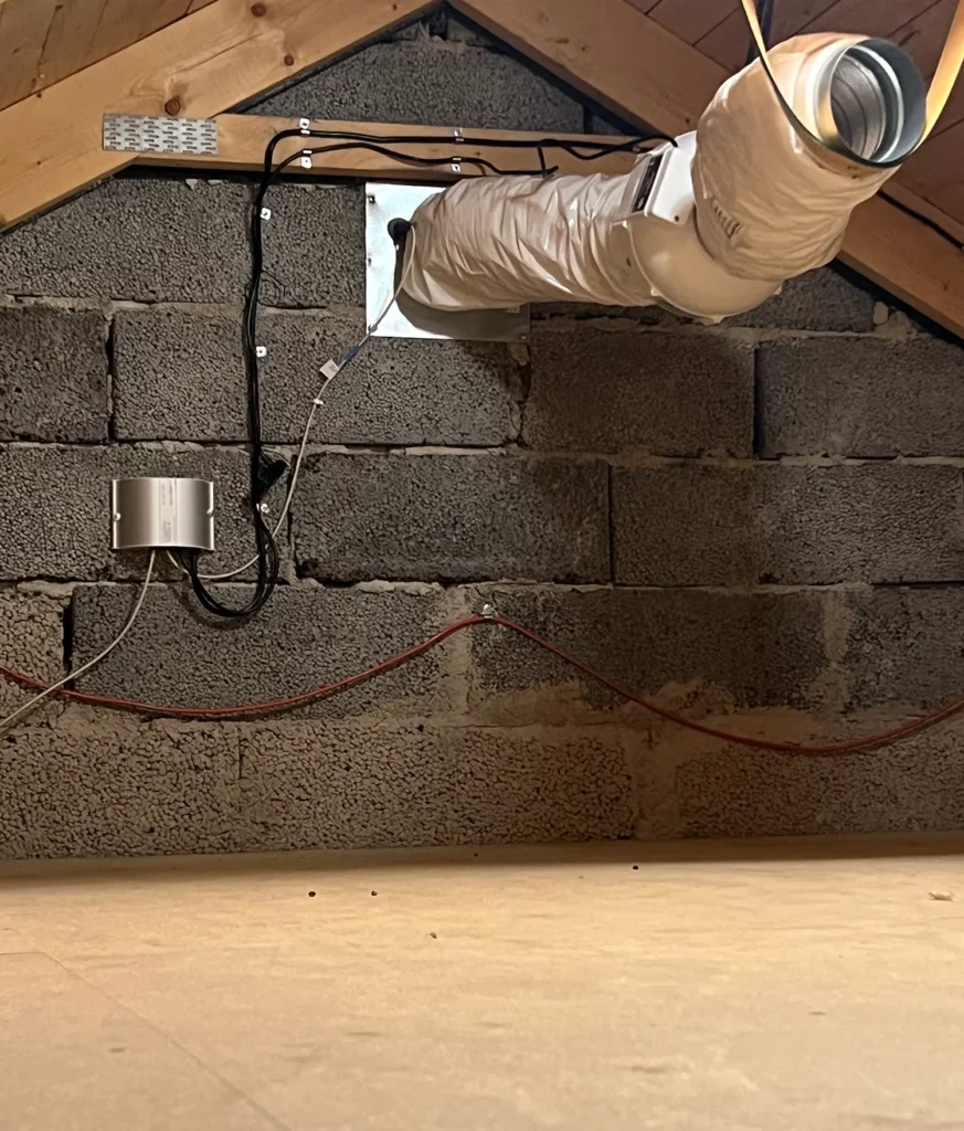 Vindsavfuktning efter montering av Vindsavfuktare Trygghetsvakten classic Malmö 3